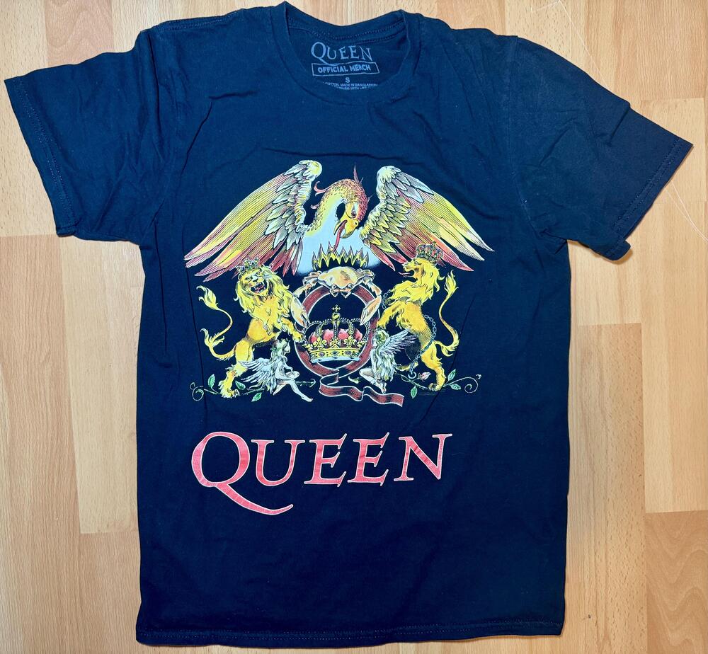 Queen Shirt Mens Small Black Band Crest Logo Official Merch Classic Rock Tee